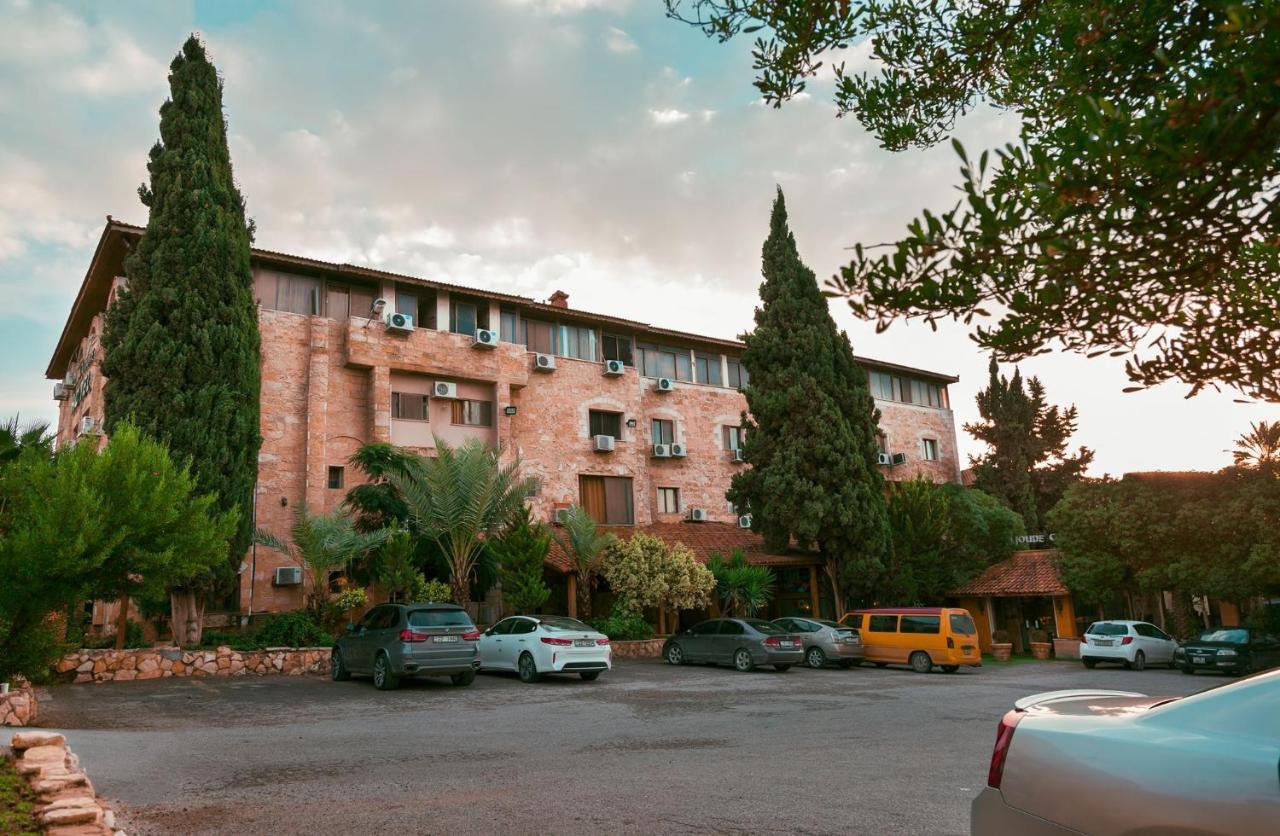 Al Joude Hotel Irbid Exterior photo